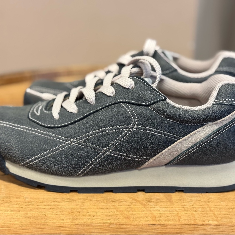 New! Women’s American Eagle shoes